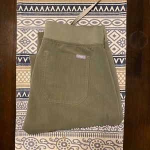 olive green basic figs pants small tall
